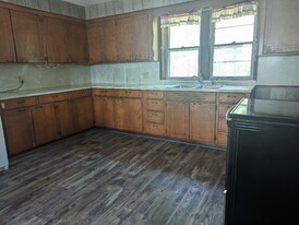 310 River Ave E in Ladysmith, WI - Building Photo