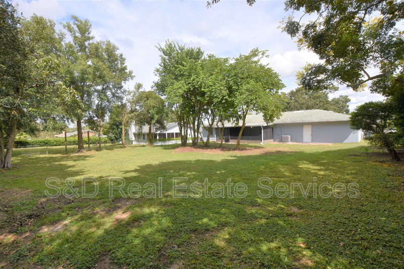 6305 Christina Groves Cir E in Lakeland, FL - Building Photo