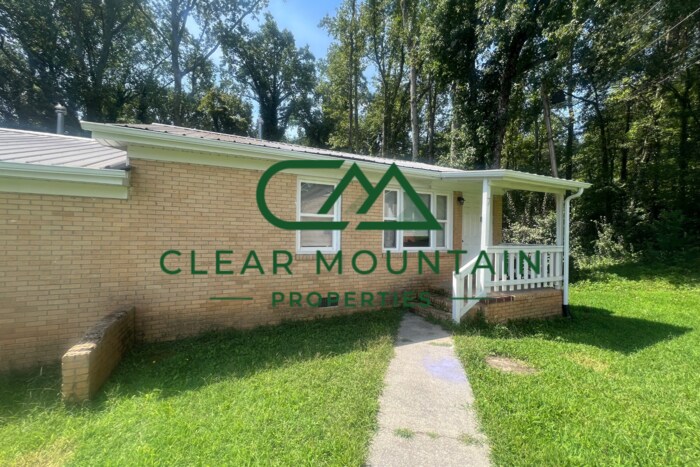 212 Victor Ct in Greer, SC - Building Photo