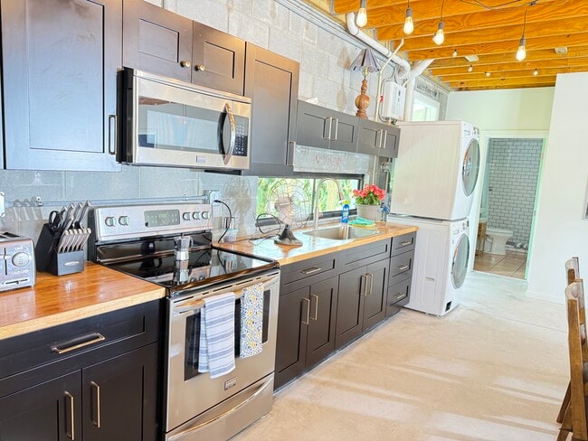 1335 Churchill Rd in Glen Ridge, FL - Building Photo - Building Photo