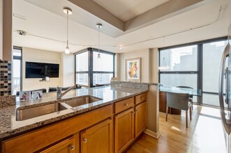 1160 S Michigan Ave, Unit 2701 in Chicago, IL - Building Photo - Building Photo