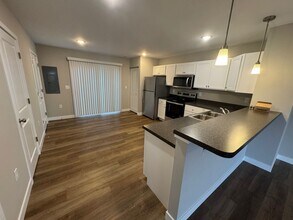 1412 Woodrow Cir in Harrisonburg, VA - Building Photo - Building Photo