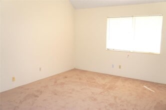 818 White Oak Dr in O'Fallon, IL - Building Photo - Building Photo
