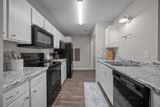 21 Collins Dr in Lillington, NC - Building Photo - Building Photo