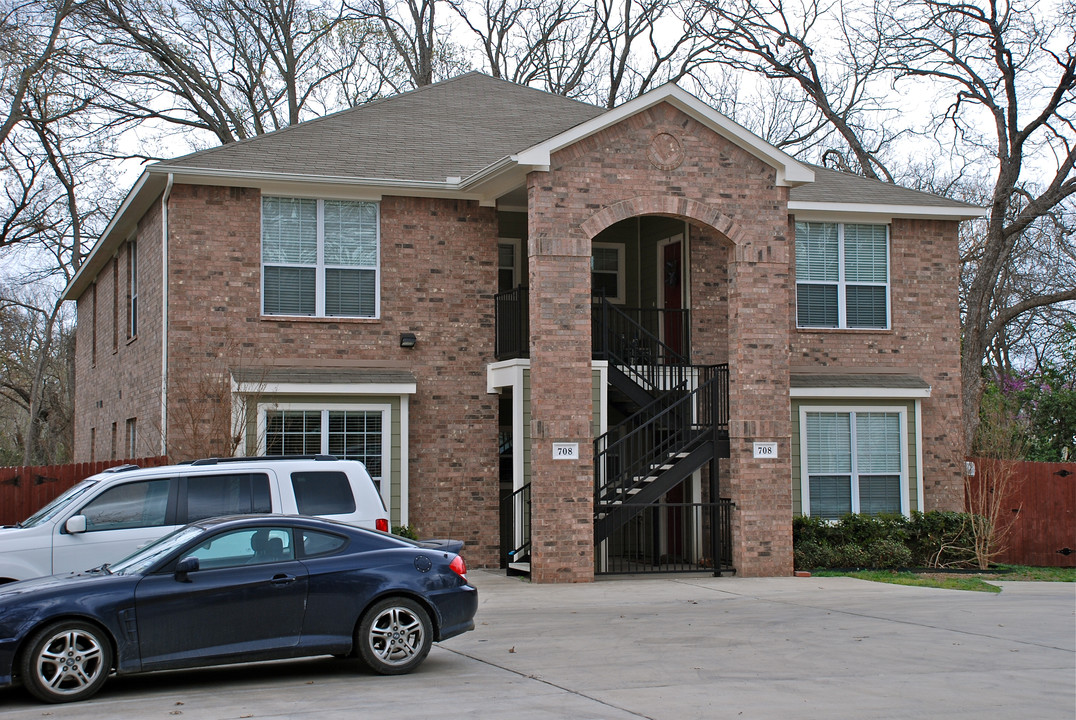 708 Water St in Waxahachie, TX - Foto de edificio