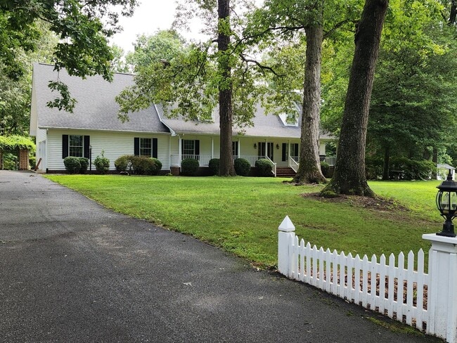 property at 6801 N Hairpin Dr