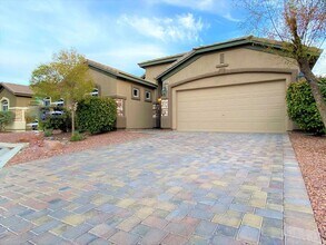 10035 Claverton Ct in Las Vegas, NV - Building Photo - Building Photo