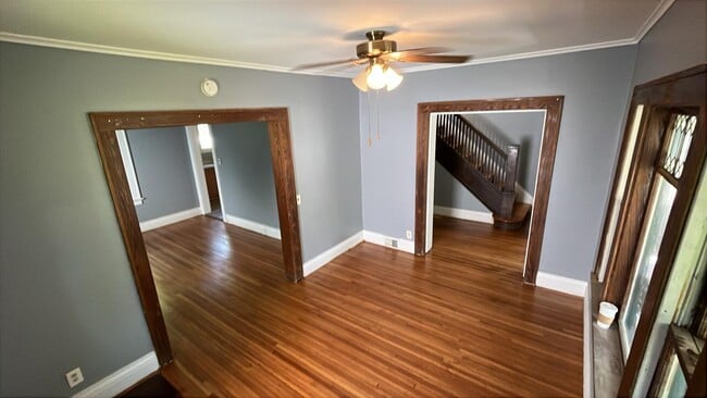 property at 816 Flower City Park