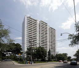 Montcrest Apartments A&B in Toronto, ON - Building Photo - Building Photo