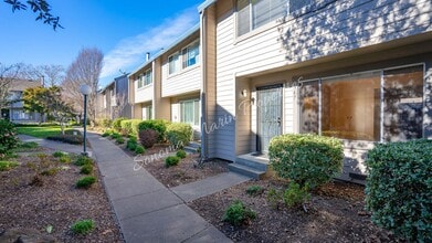 367 Wall Pl in Santa Rosa, CA - Building Photo - Building Photo