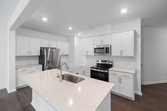 Wallbrook Village in Rolesville, NC - Foto de edificio - Building Photo