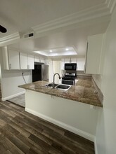 3603 W Park Balboa Ave, Unit 1 in Orange, CA - Foto de edificio - Building Photo