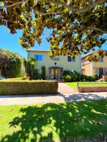 227 S Gale Dr in Beverly Hills, CA - Building Photo