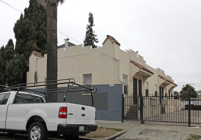 1701 27th Ave in Oakland, CA - Foto de edificio - Building Photo