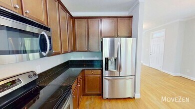 1706 Raney Ct in Raleigh, NC - Foto de edificio - Building Photo