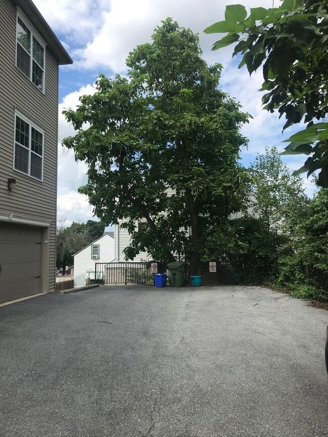 39 E Garrison St in Bethlehem, PA - Building Photo - Building Photo