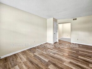 2541 E Morris Dr in Columbia, MO - Foto de edificio - Building Photo