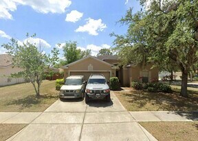 811 Coade Stone Dr in Seffner, FL - Building Photo