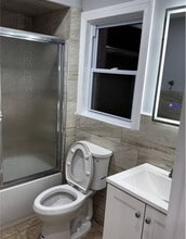 23 Holden St, Unit 2 in Clifton, NJ - Foto de edificio - Building Photo