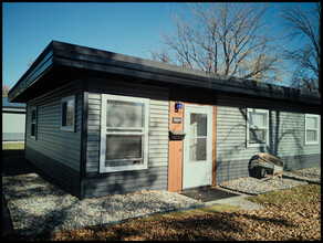 1504 12th Ave S in Grand Forks, ND - Foto de edificio - Building Photo