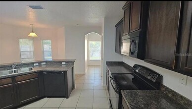 460 Nadeau Way in Apopka, FL - Building Photo - Building Photo