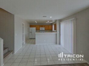 696 Moonlight Mesa Dr in Henderson, NV - Building Photo - Building Photo