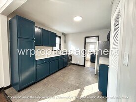 4933 Statesville Dr in Toledo, OH - Building Photo