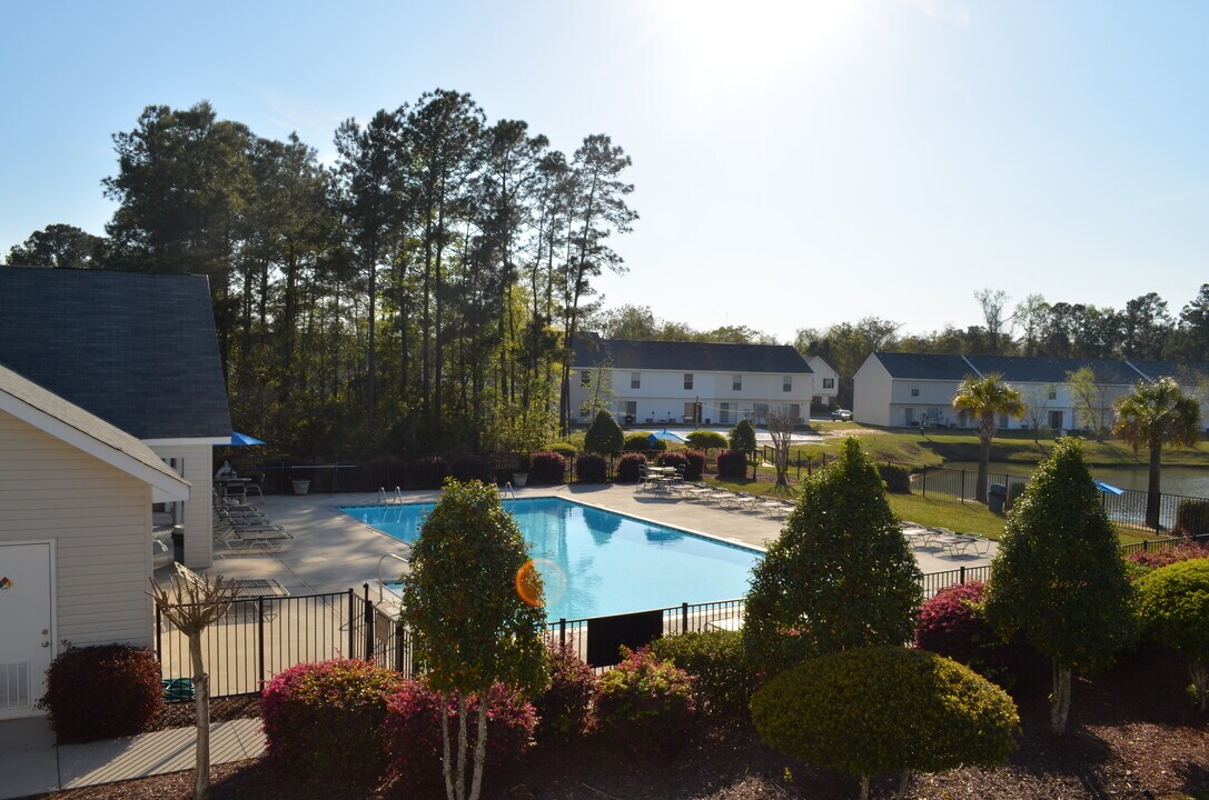 1107 Fords Pointe Cir in Savannah, GA - Building Photo