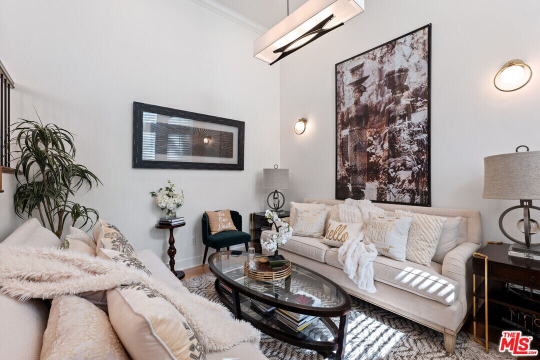 5701 Kiyot Way-Unit -5 in Los Angeles, CA - Building Photo