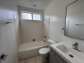 11243 Tiara St in Los Angeles, CA - Building Photo - Building Photo