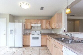 2610 Whitewood Rd in Mulberry, FL - Foto de edificio - Building Photo