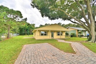 3960 Avenue U NW in Winter Haven, FL - Foto de edificio - Building Photo