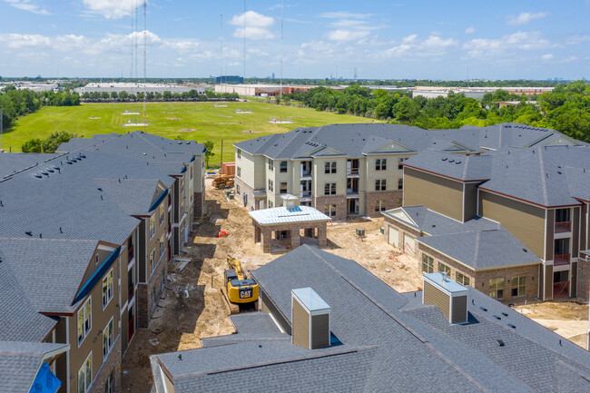 Hartwood at West Little York in Houston, TX - Foto de edificio - Building Photo