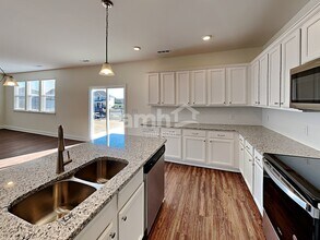 8084 Rapala Ln in Pickerington, OH - Foto de edificio - Building Photo