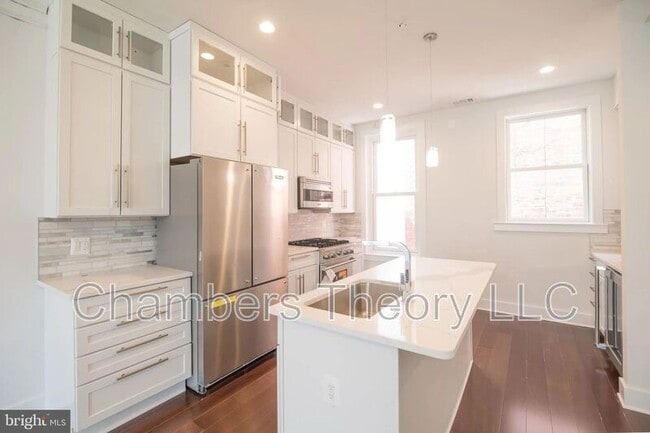 property at 1640 19th St NW