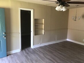 3226 Texas Ave in Texas City, TX - Building Photo - Building Photo