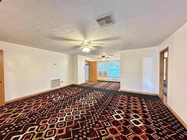 property at 2810 N Houston Dr