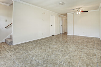 San Augustine Apartments & Townhomes in Pasadena, TX - Building Photo - Building Photo