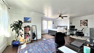860 55th St, Unit A in Oakland, CA - Foto de edificio - Building Photo