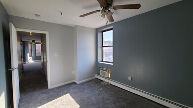 4905 PARK Ave in Union City, NJ - Building Photo - Building Photo