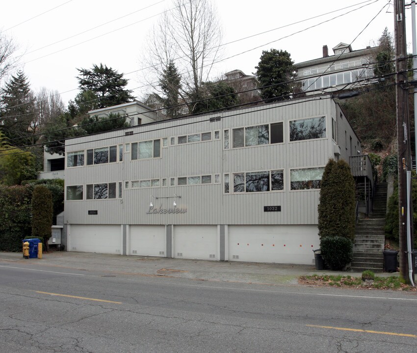 1032 Lakeview Blvd E in Seattle, WA - Foto de edificio