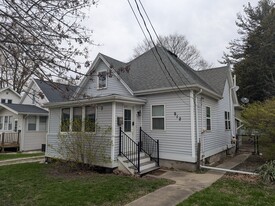 912 W Division St in Normal, IL - Building Photo