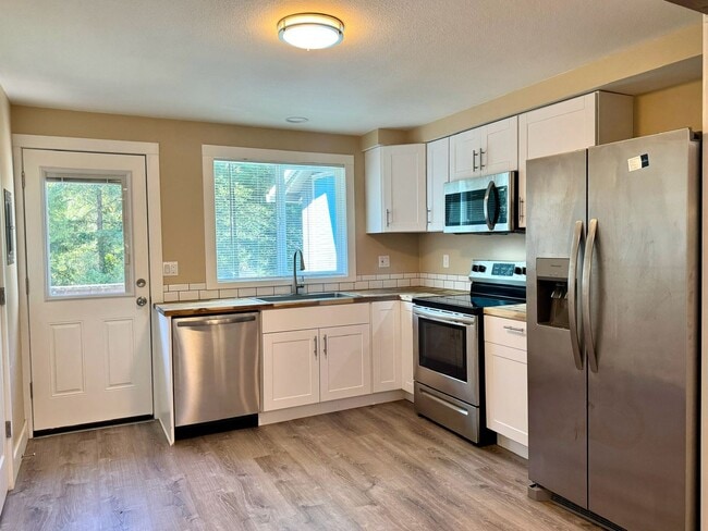 property at 781 High School Rd NE