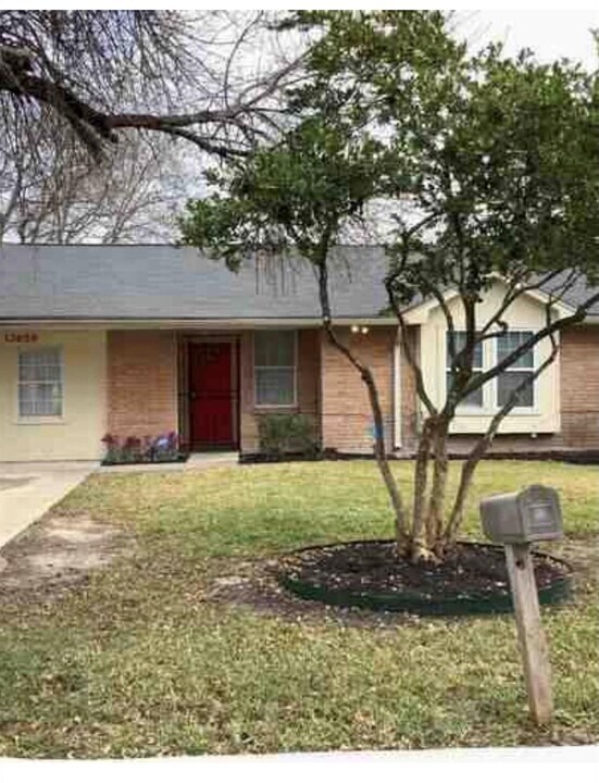 12659 Chiswick Rd in Houston, TX - Building Photo