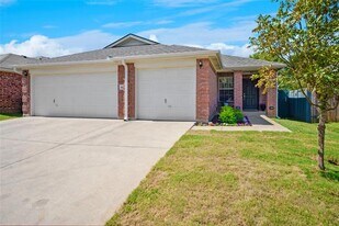 521 Port Arthur Dr in Little Elm, TX - Building Photo