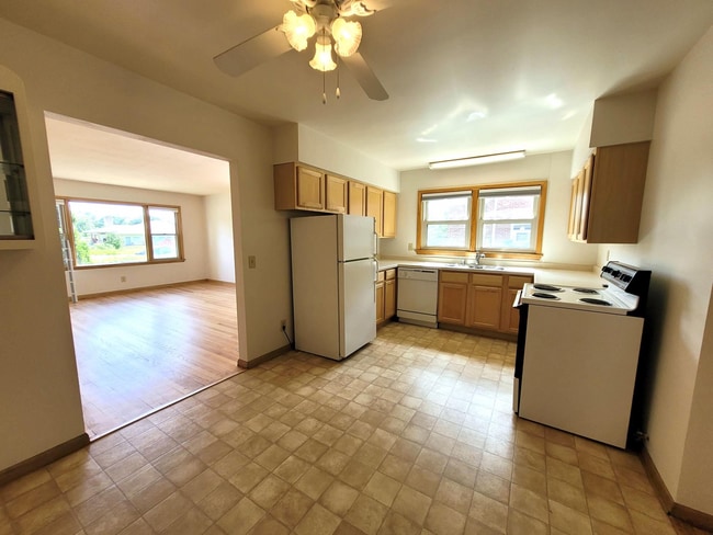1441 E Johnson St, Unit D in Madison, WI - Building Photo - Building Photo