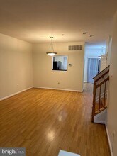 11130 Hollowbrook Rd in Owings Mills, MD - Foto de edificio - Building Photo