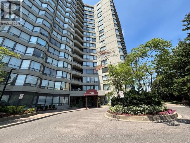 property at 7460-7460 Bathurst St