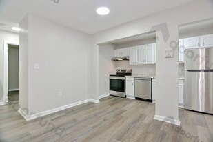 200 Columbus St in Fitchburg, MA - Building Photo