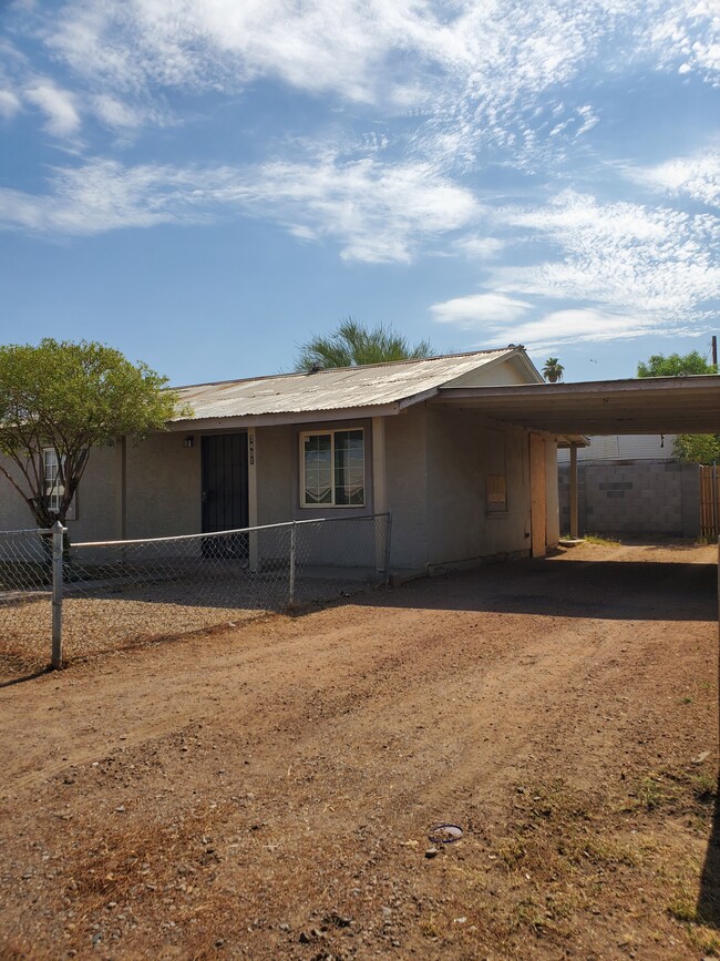 7401-7417 N 62nd Dr in Glendale, AZ - Building Photo - Building Photo